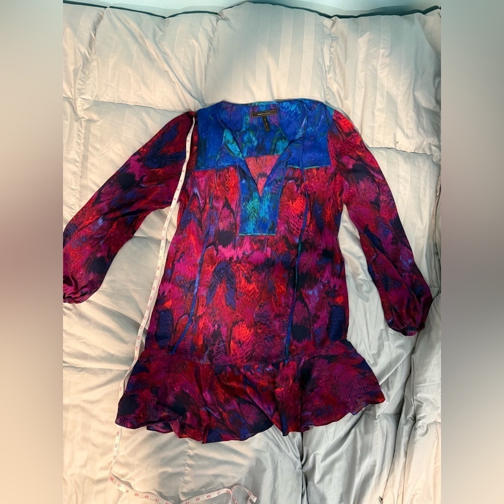 BCBGMaxAzria Red and Blue Graphic Long Sleeve Tunic